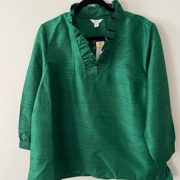Gorgeous Emerald Green Ruffle Blouse - Picture 4 of 6